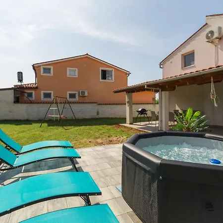 With Jacuzzi In